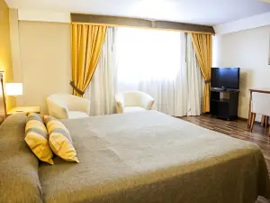 Tritone Hotel