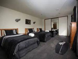 Large Holiday Home in Rolleston
