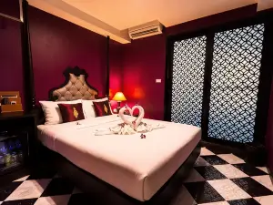 Rhythm and Rest Quarters at Khaosan Palace Hotel
