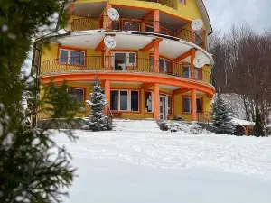 Casa Potcoava