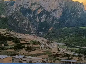 Zhagana Cloud Guesthouse