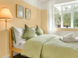 Rosewick Villa wt Office, Garden & Free Parking
