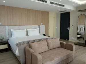 Great White Hotel