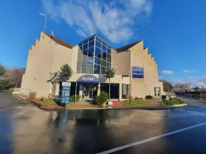 Kyriad Saint-Fargeau-Ponthierry - Apollonia