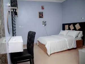 Ajis Hotel