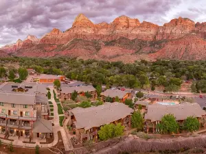Cable Mountain Lodge