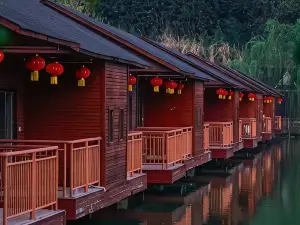 Wanzai County Guanhu Chinese Inn