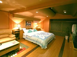 Aura Resort Iga (Adult Only)