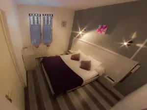 Logis Hôtel le Pont d'Arcole