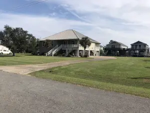 200 feet on the water with boat house!!!
