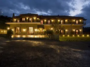 Dellas Boutique Hotel
