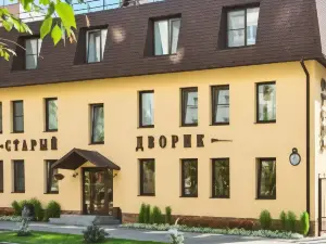 Staryij Dvorik na Mopra Hotel