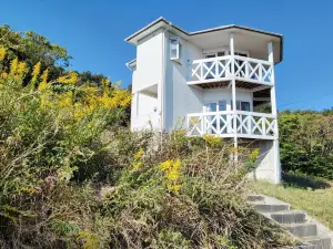 Ultra Private Off Grid Island Villa Near the Beach Mandarin Farm Setting