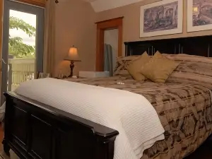 フェニックス ハウス B&B