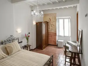 Hotel Porta Marmorea