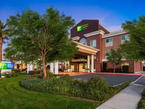 Holiday Inn Express & Suites SACRAMENTO NE CAL EXPO by IHG