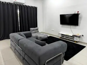 QQ UniStay