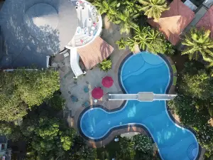 Sashas Holiday Village