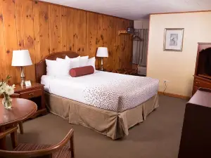 Knotty Pine Motel