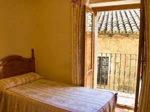 Hostal Las Coronas