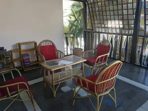 Hostel Emi