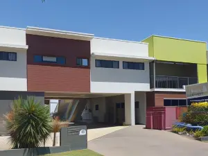 Abode37 Motel Emerald