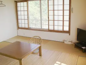 Minshuku Ozuna