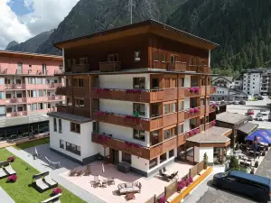 Alpine B&B Including Summercard
