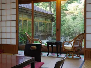 사이모닌
