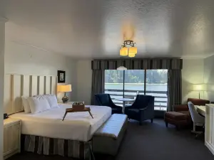River House Inn, a Baymont by Wyndham
