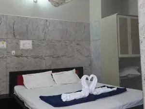 Hotel Ravi Mayur International