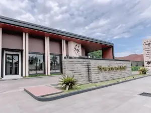New Surya Hotel