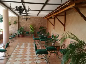 雷克斯飯店