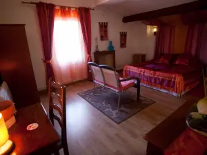 Marrakech: Guest Room in the Heart of the Vineyard