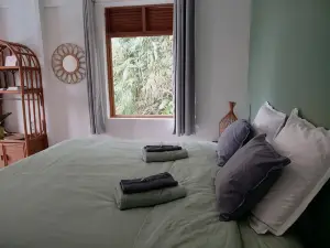 Chalet Ohana, Airport Family House