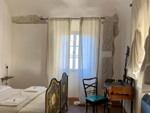 Casa Cerboneschi B&B in a Medieval Village with Panoramic Tuscan Hills
