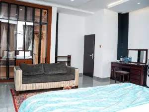 Stay AT Margarets Serviced Apartment