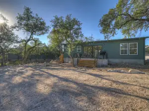 Serene Getaway Nestled in the Tx Hill Country!