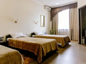 Lada Hotel