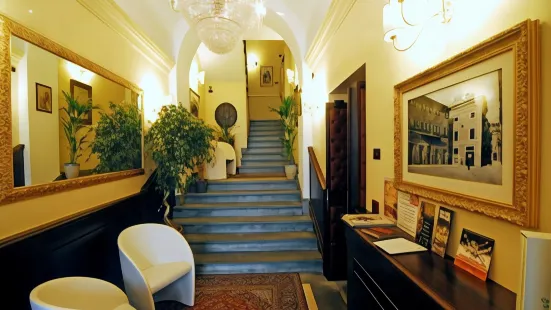 聖吉內肖阿爾貝格聖特拉雷酒店