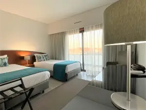 Apulia Praia Hotel