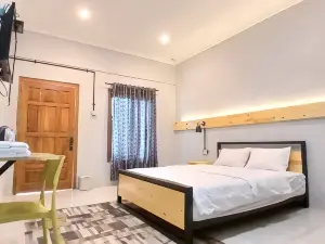 Kenewae Living Near Alun-Alun Wonosari Mitra RedDoorz