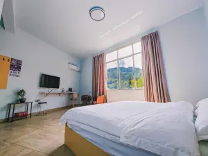 Caiyuanju Homestay