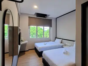 C 호텔 지트라