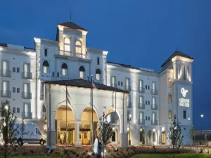 Woolley's Classic Suites Denver Airport