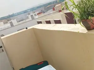 2km from Fes Airport