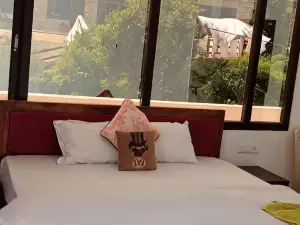 MAA Bhawani Hotel - Munsiyari
