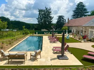 Sans Souci Bed and Breakfast with Luxe Heated Pool