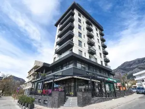 Hotel Del Medio