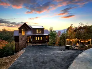 The Grand Sumeru | Near Sevierville, Pigeon Forge